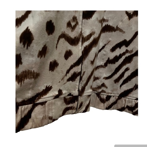 Fabulous animal print Zenergy Jacket - Picture 7 of 11